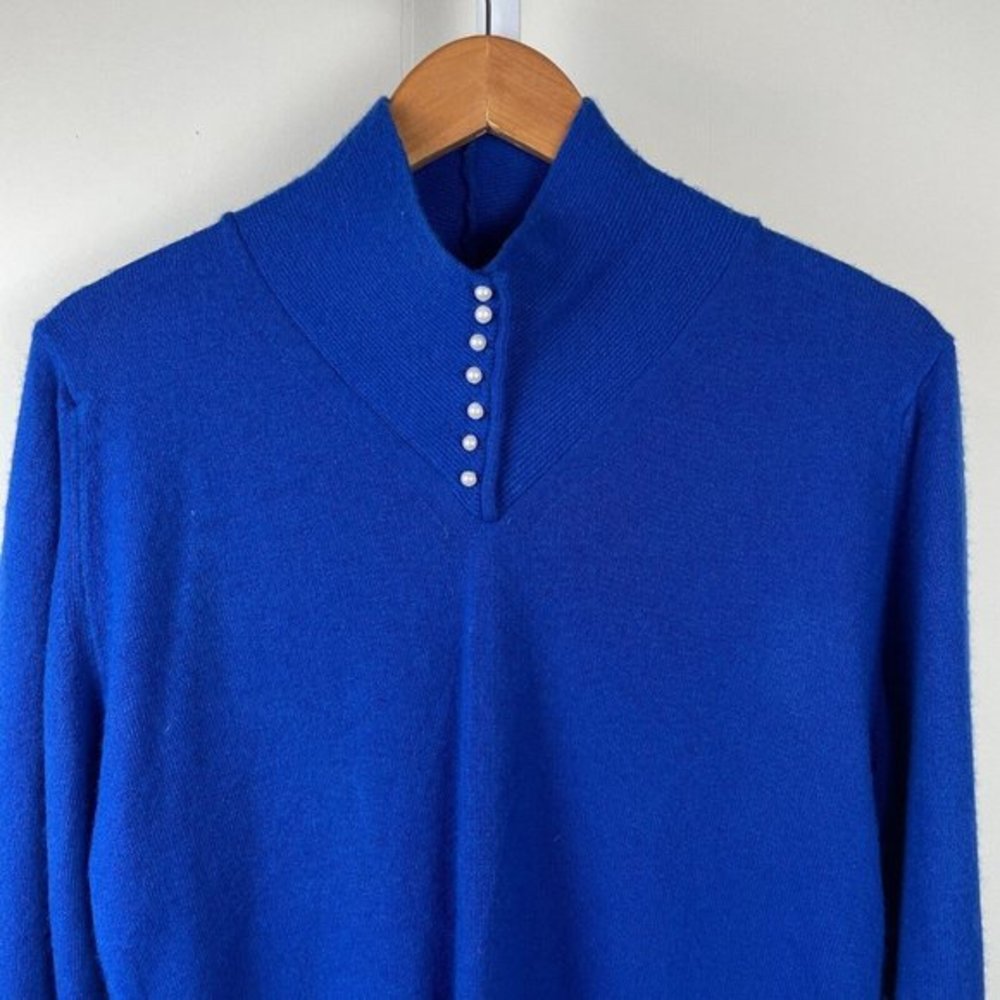 Designers Originals Sweater Blue Pearl Buttons Soft Acrylic 36 Medium Vintage